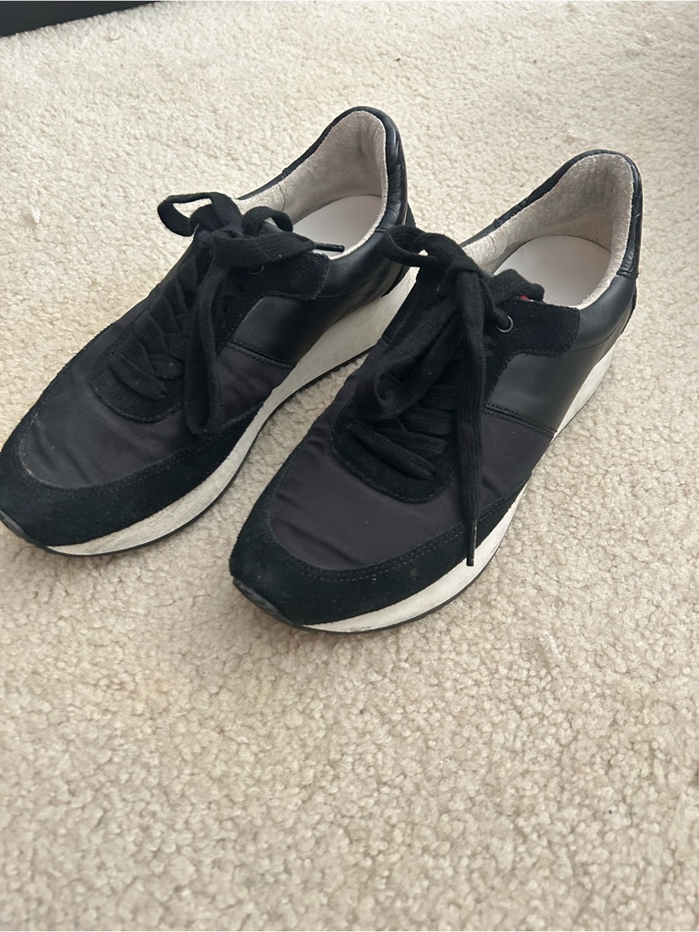 Banana Republic Black and White Men's Casual Lace-Up Sneakers